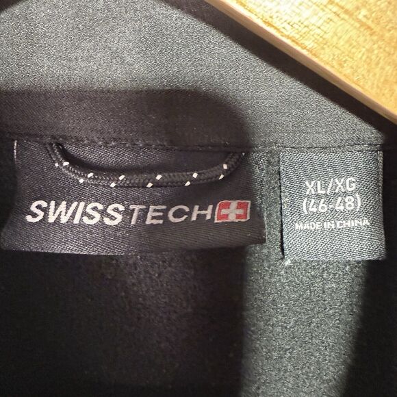 Swisstech Greystone Softshell Jacket Women’s Size XL (46-48) Black - Picture 3 of 5